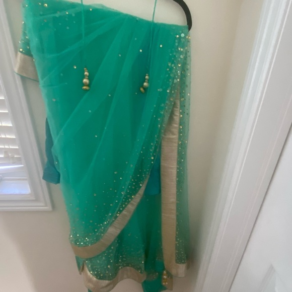 Saree - Picture 6 of 8